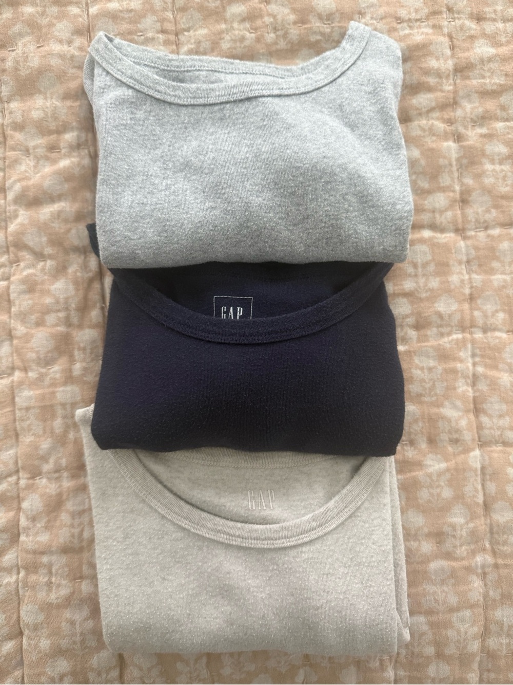 GAP Women’s Modern Crewneck T-Shirt Lot of 3 - Picture 1 of 7